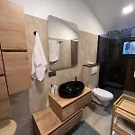 Luxury Andela Apartment Banjol