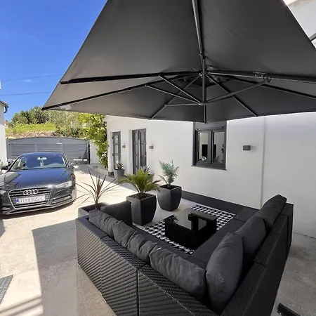 Luxury Andela