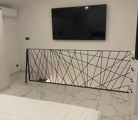 Luxury Andela Banjol